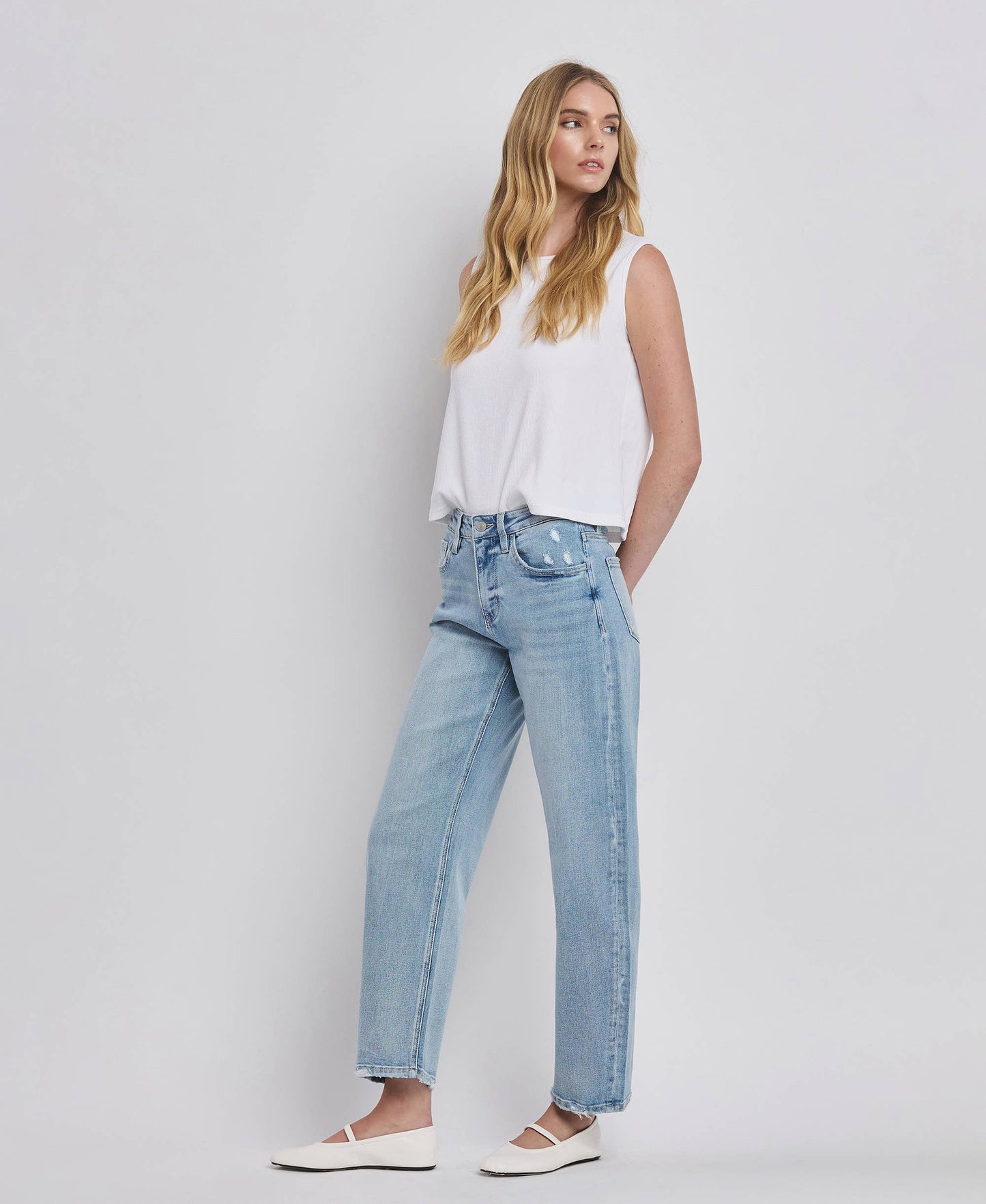 HIGH RISE BARREL LEG JEANS LV1407