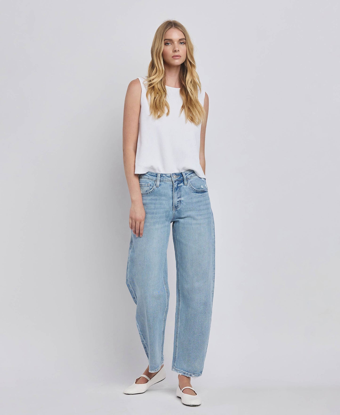 HIGH RISE BARREL LEG JEANS LV1407