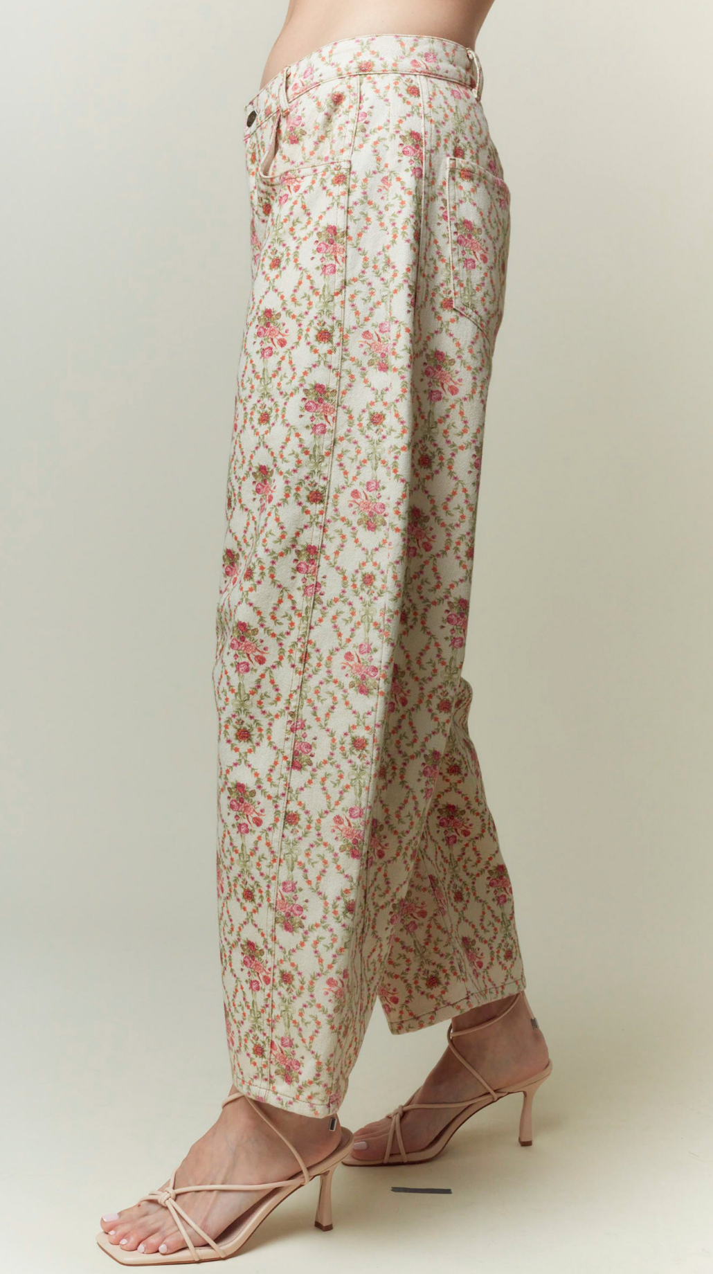 Jacq Floral Printed Barrel Jeans