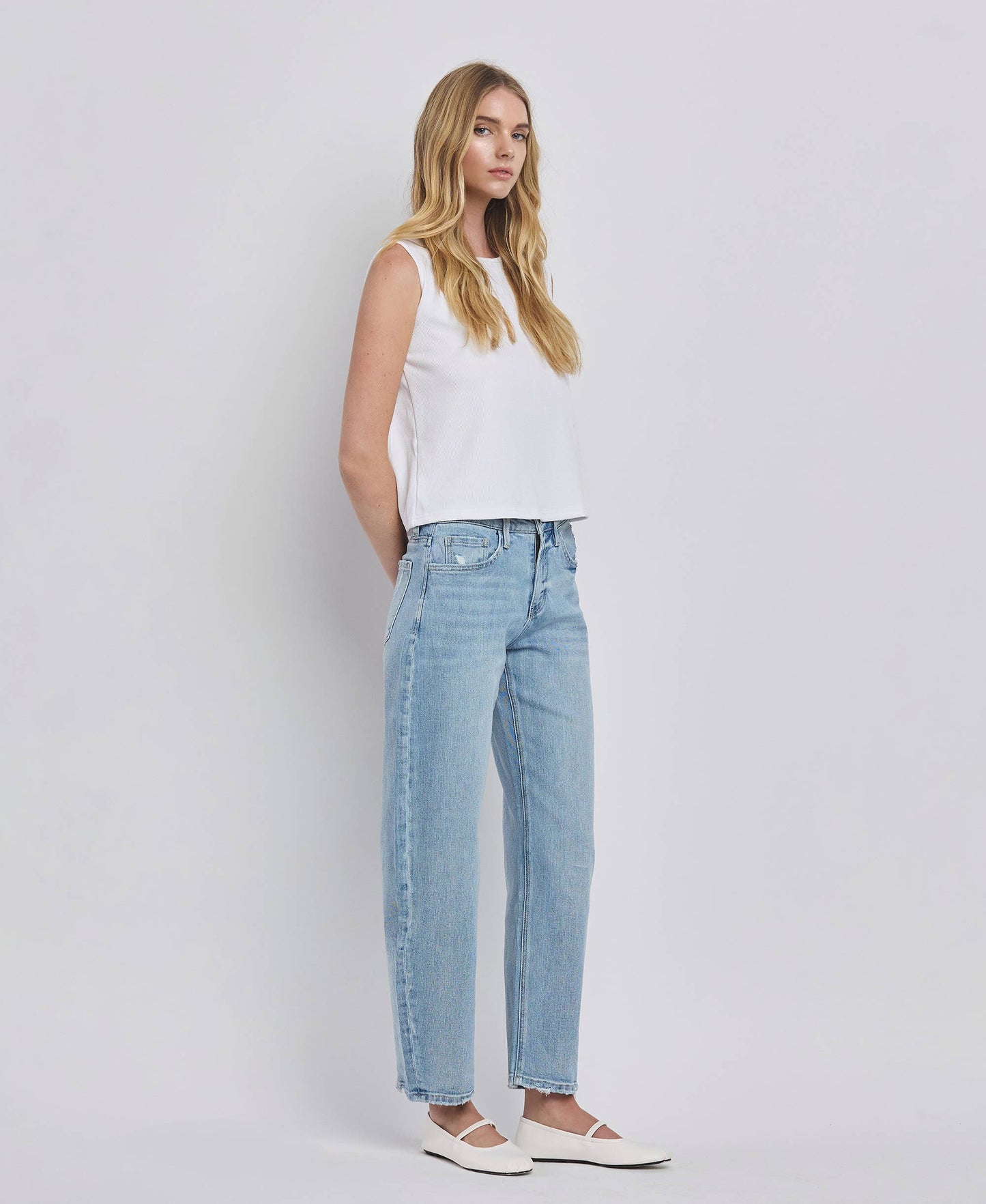 HIGH RISE BARREL LEG JEANS LV1407