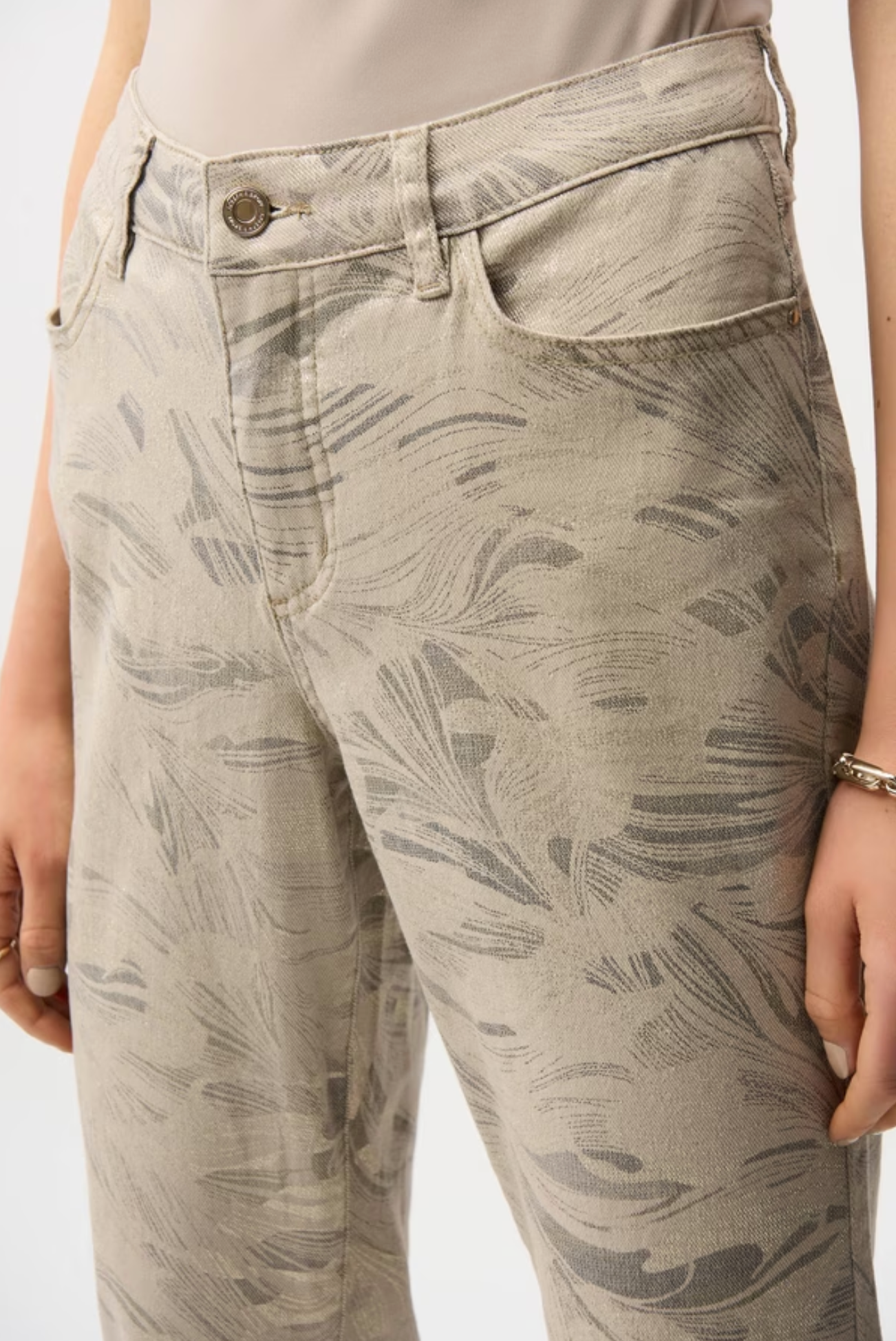 Slim Cropped Floral Trousers Style 261959