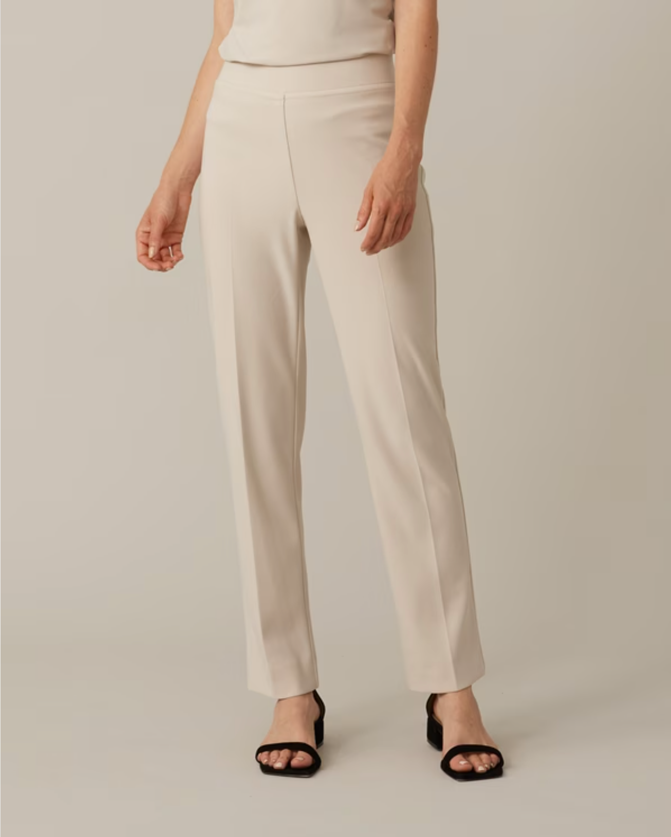 Slim Mid-rise Trousers Style 143105