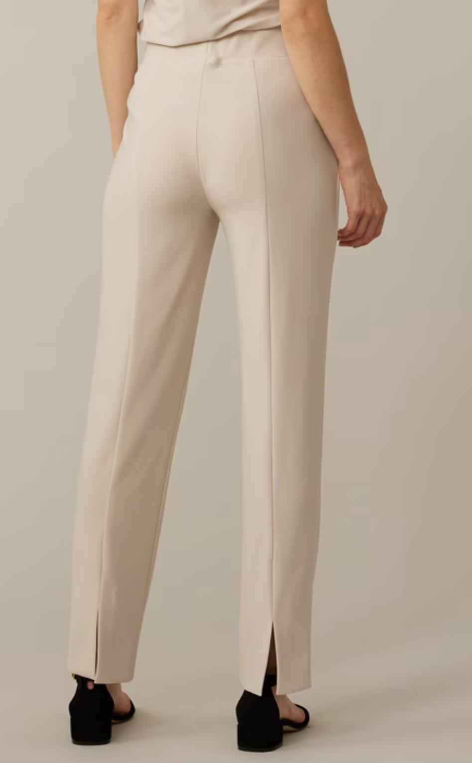 Slim Mid-rise Trousers Style 143105
